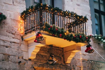 How to Decorate the Outside of Your Apartment This Holiday-featured