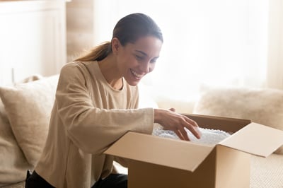 4 Stress-Free Steps for Unpacking Your Apartment-featured