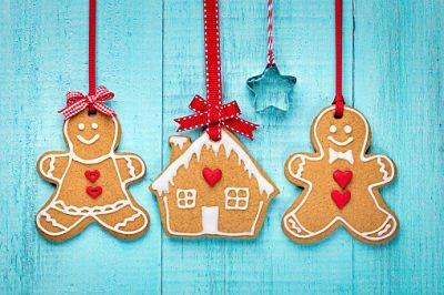 Holiday Party Ideas Your Friends Will Attend at Your Apartment-featured