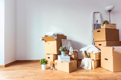 How to Strategically Pack Up Your 2 Bed Apartment-featured